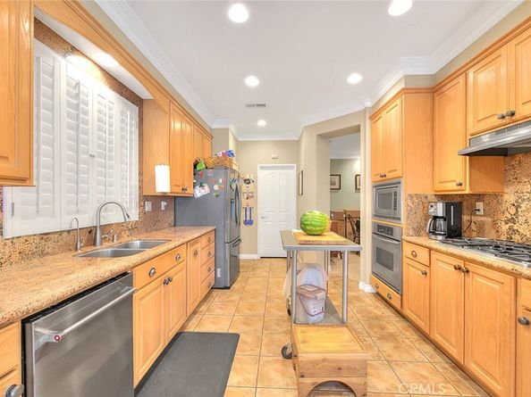 1855 Ambrosia Avenue, Upland CA 91784