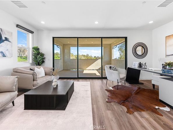 27 Alessio, Lake Forest CA 92630