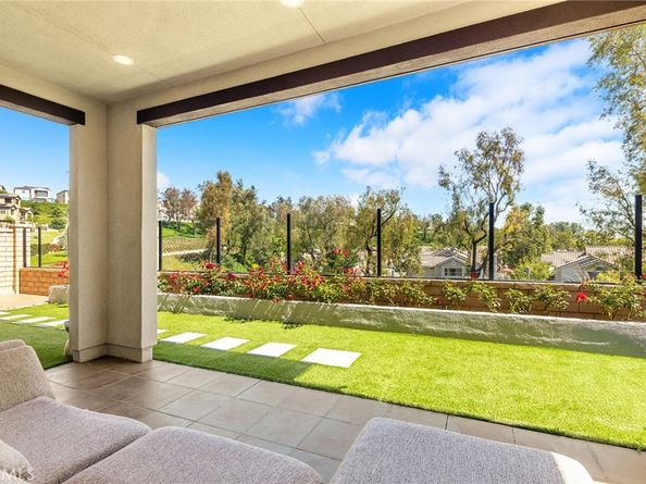 27 Alessio, Lake Forest CA 92630