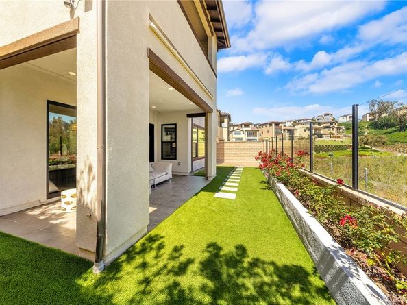 27 Alessio, Lake Forest CA 92630