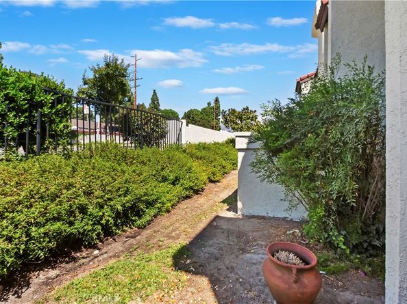 401 Corte Rojo, Upland CA 91786