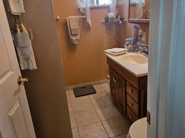 6303 Eileen Street, Los Angeles CA 90043