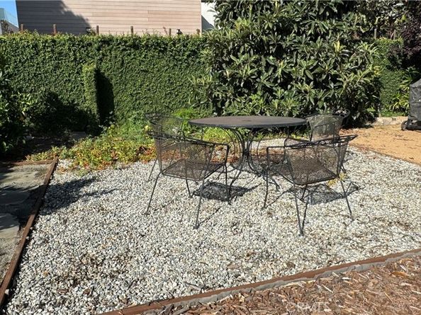 2117 Colby Avenue, West Los Angeles CA 90025