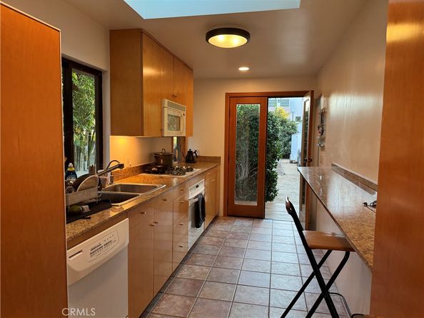 2117 Colby Avenue, West Los Angeles CA 90025