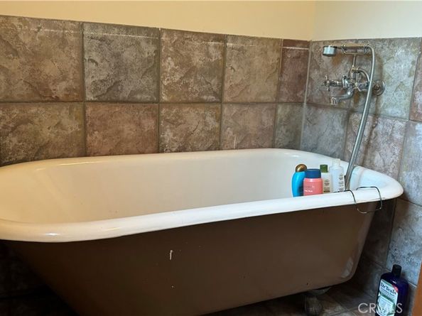2117 Colby Avenue, West Los Angeles CA 90025