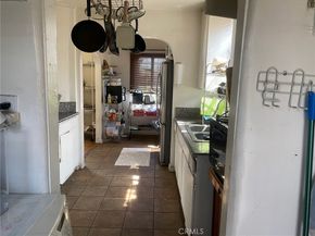 8725 S Denker, Los Angeles CA 90047