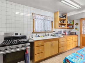2455 Glencoe Avenue, Venice CA 90291