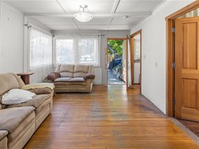 2455 Glencoe Avenue, Venice CA 90291