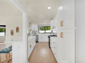 195 Anita Drive, Pasadena CA 91105