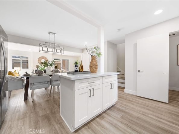 49 Thicket 36, Irvine CA 92614