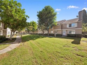 49 Thicket 36, Irvine CA 92614