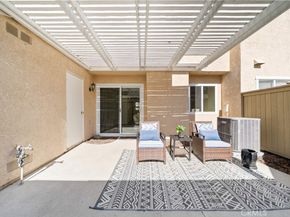 49 Thicket 36, Irvine CA 92614