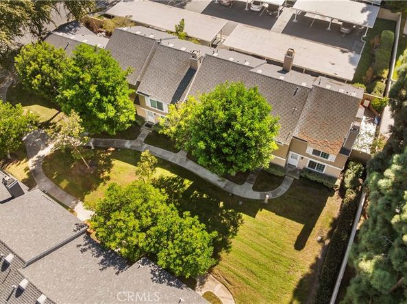 49 Thicket 36, Irvine CA 92614