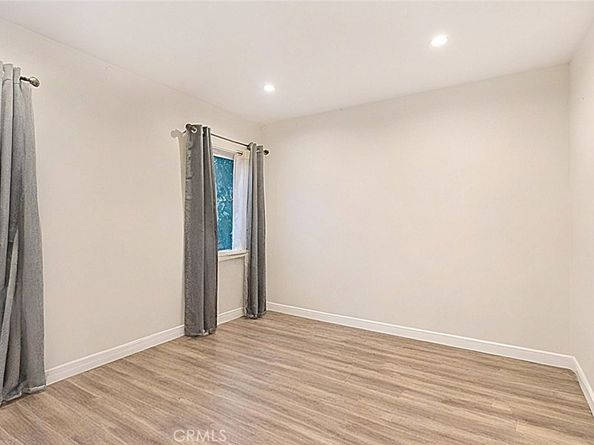 15439 Hart Street, Van Nuys CA 91406