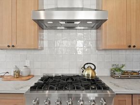 7404 Woodrow Wilson Drive, Hollywood Hills CA 90046