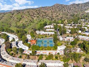 7764 Via Capri, Burbank CA 91504