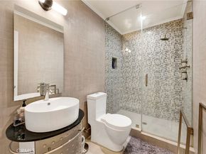 7764 Via Capri, Burbank CA 91504