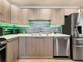 7764 Via Capri, Burbank CA 91504