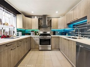 7764 Via Capri, Burbank CA 91504