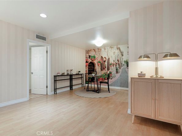 605 N Louise Street 106, Glendale CA 91206