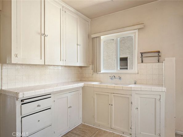 1000 N Isabel Street, Glendale CA 91207