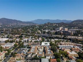 121 Sinclair Avenue 207, Glendale CA 91206