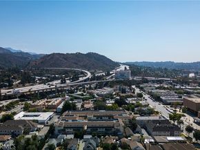 121 Sinclair Avenue 207, Glendale CA 91206