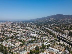 121 Sinclair Avenue 207, Glendale CA 91206