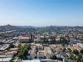 121 Sinclair Avenue 207, Glendale CA 91206