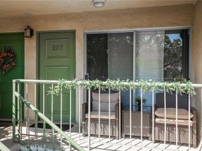 121 Sinclair Avenue 207, Glendale CA 91206