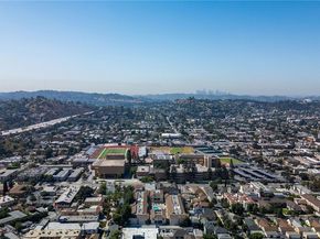 121 Sinclair Avenue 207, Glendale CA 91206