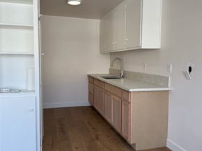 6708 Whitsett Avenue, North Hollywood CA 91606