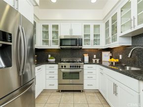 817 N Alfred Street 205, Los Angeles CA 90069