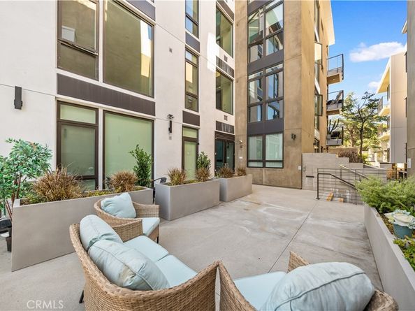 709 E Walnut Street 228, Pasadena CA 91101