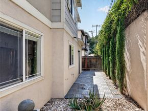 1124 S Mayflower, Monrovia CA 91016