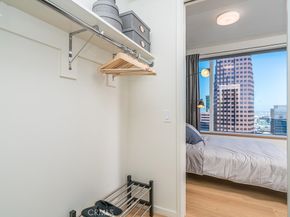 889 S Francisco Street 2805, Los Angeles CA 90017