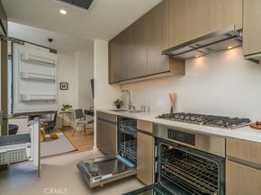 889 S Francisco Street 2805, Los Angeles CA 90017