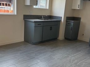 7019 Estrella, Los Angeles CA 90044