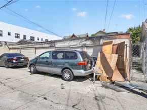 1131 Echo Park Ave, Los Angeles CA 90026