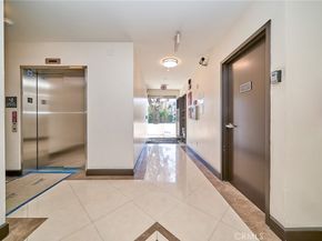 5525 W Olympic Boulevard 202, Los Angeles CA 90036