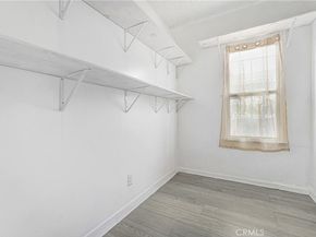 9027 Menlo, Los Angeles CA 90044