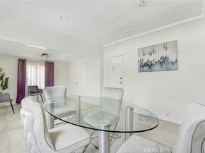 9027 Menlo, Los Angeles CA 90044
