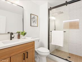 1720 S Kingsley, Los Angeles CA 90006