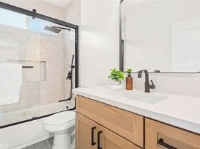 1720 S Kingsley, Los Angeles CA 90006