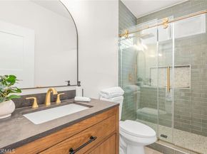 1720 S Kingsley, Los Angeles CA 90006