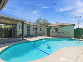 10019 Rosecrans, Bellflower CA 90706
