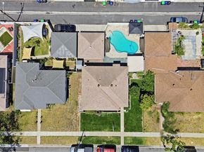 10019 Rosecrans, Bellflower CA 90706