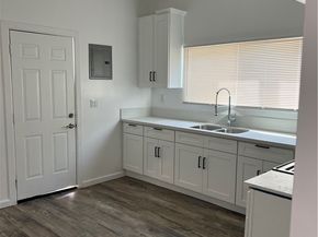 1364 E 20th Street, Los Angeles CA 90011