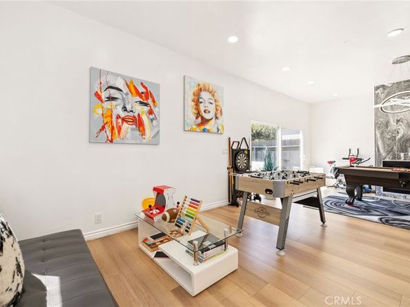 835 Sunset Avenue, Venice CA 90291