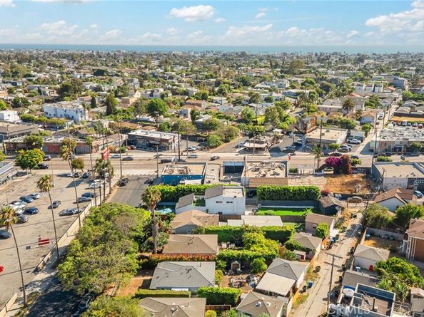 835 Sunset Avenue, Venice CA 90291